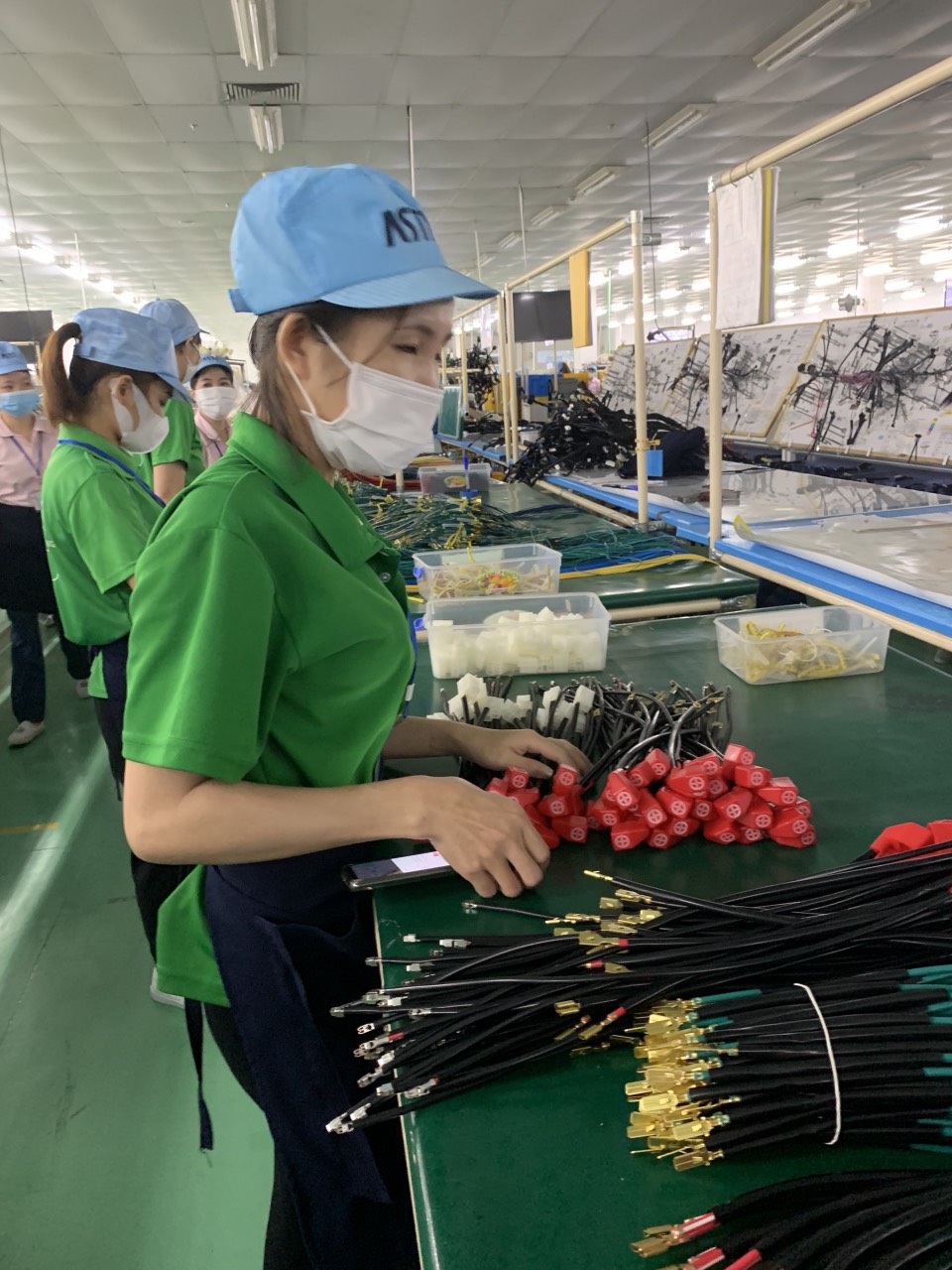 Dịch vụ cung ứng lao động tại khu công nghiệp Đông Quế Sơn