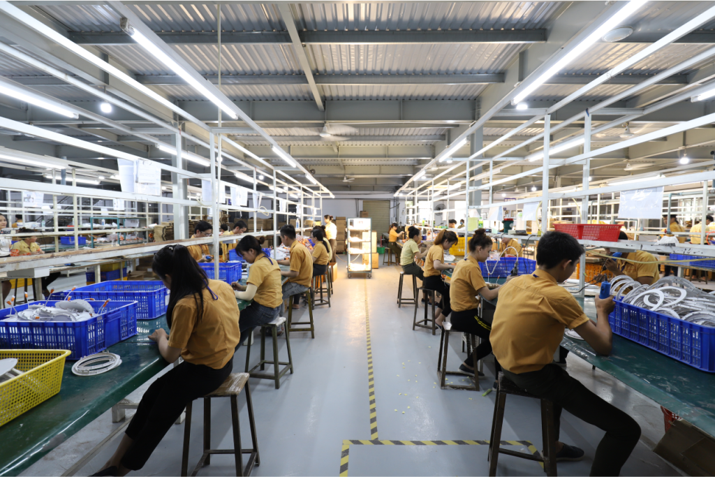 Cho thuê lại lao động kho hàng: những điều cần biết về pháp lý trước khi ký hợp đồng